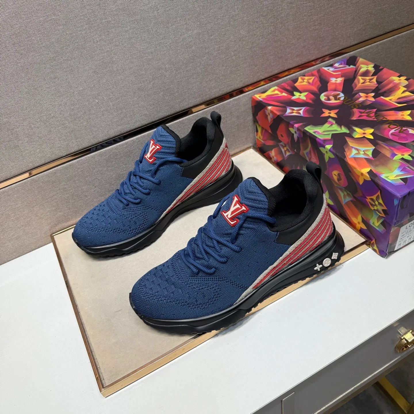 ⬛️Men's shoes 💰p480 [LV～] Men's casual shoes 2025z cabinet sales simultaneously 🔶Size: 38-44 #️⃣ 🔷7 colors🔜The upper is made of multi-material splicing➕Mesh lining, comfortable and breathable, sole: original comfortable and wear-resistant outsole, ⚠️real thing📱photographed🎬real thing is better📢📢📢